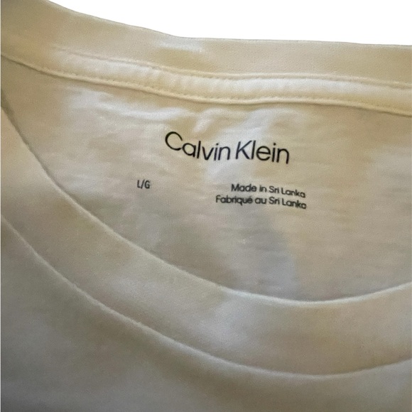 Calvin Klein nyc  logo tee shirt - Picture 3 of 5